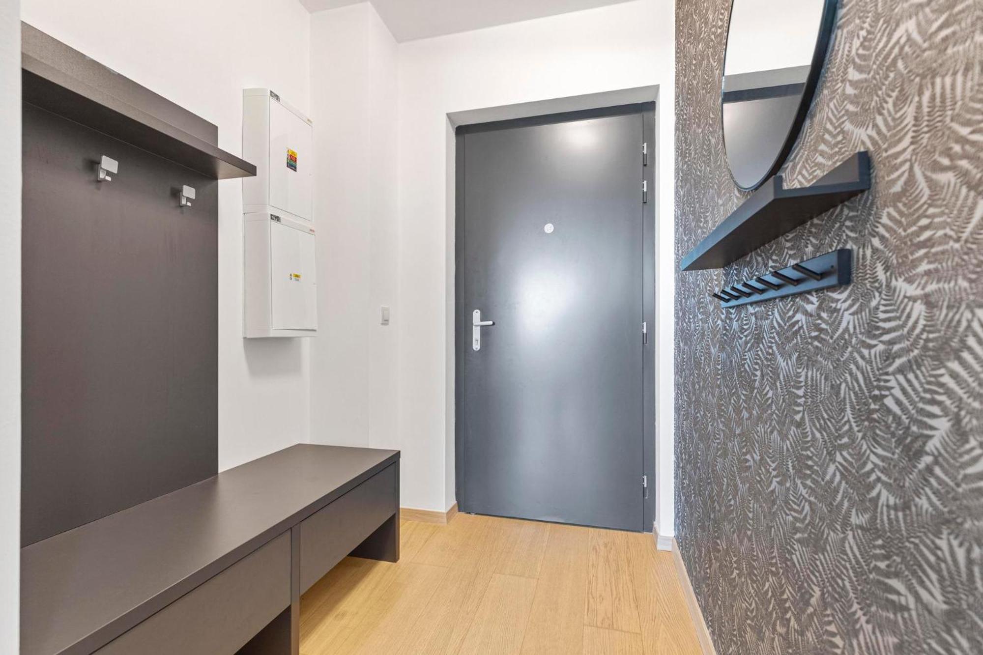 Panorama City Apartment In Downtown Area With Free Parking And Castle View Bratislava Exterior photo